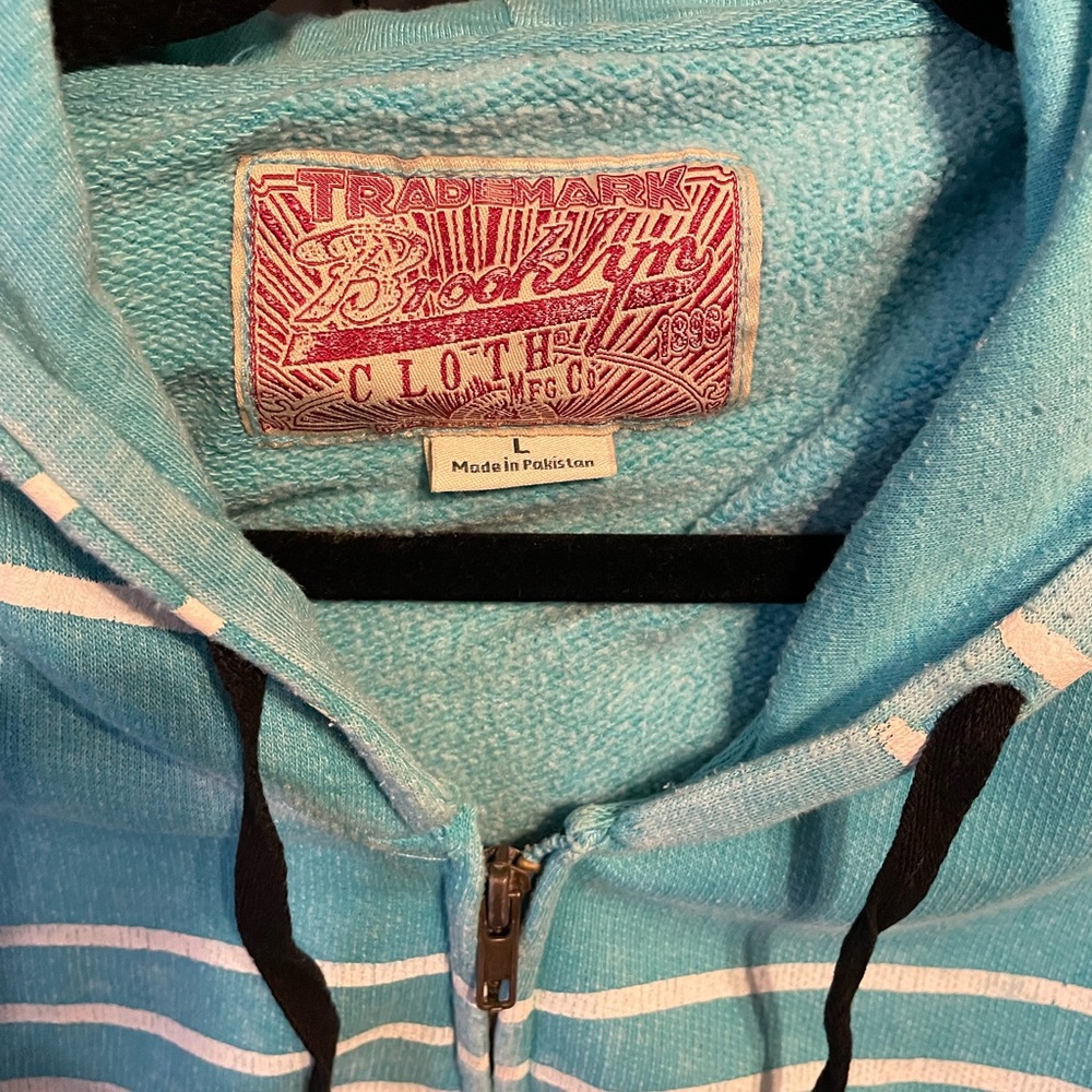 Zip-up Sweater - Picture 2 of 3